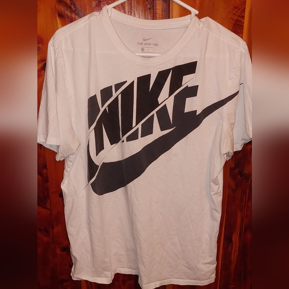 Nike Other - Mens Nike t-shirt EUC smoke free home